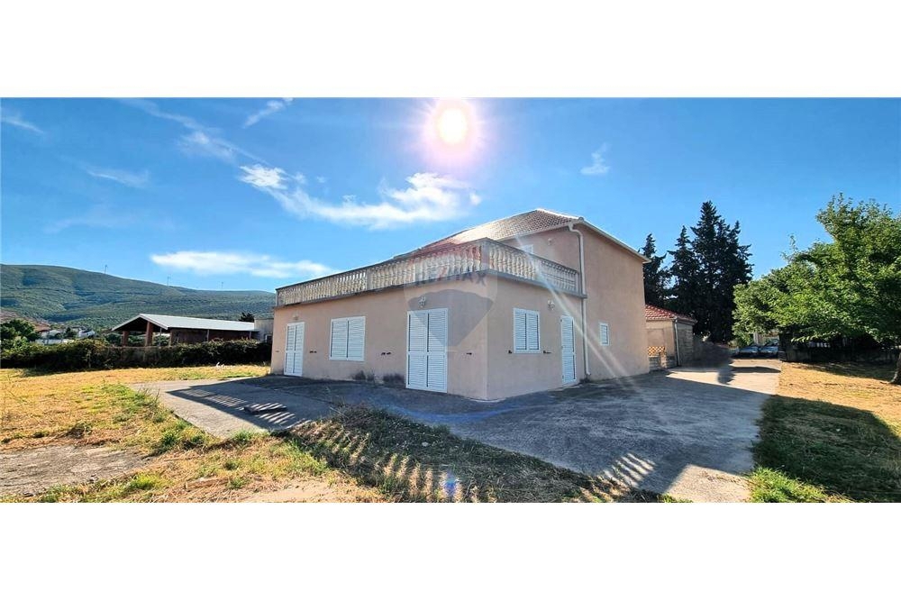 Hiša Gornji Karin, Obrovac, 408m2