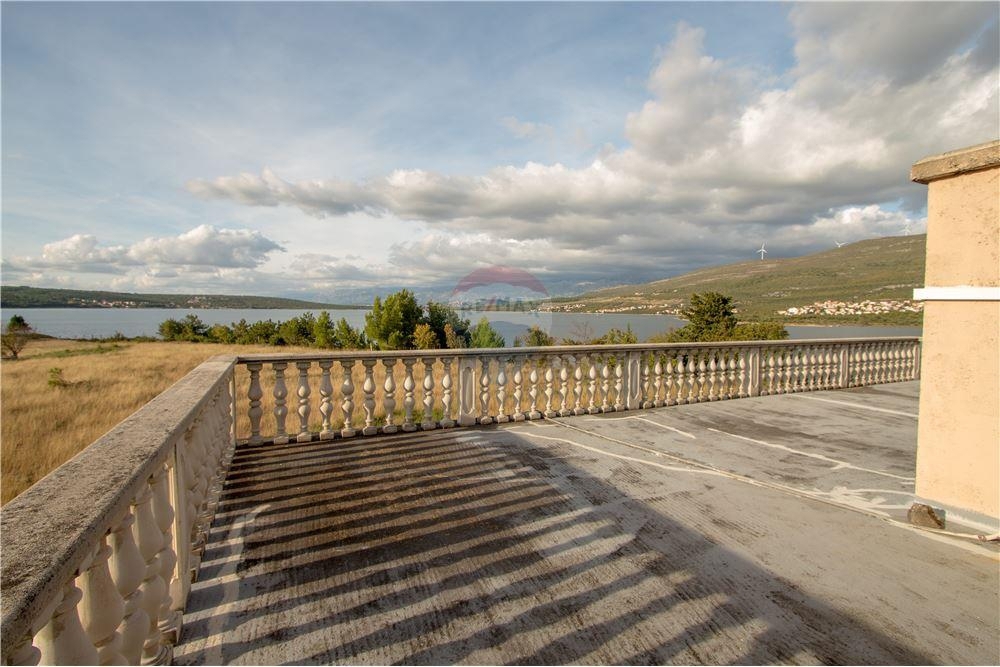 Hiša Gornji Karin, Obrovac, 408m2