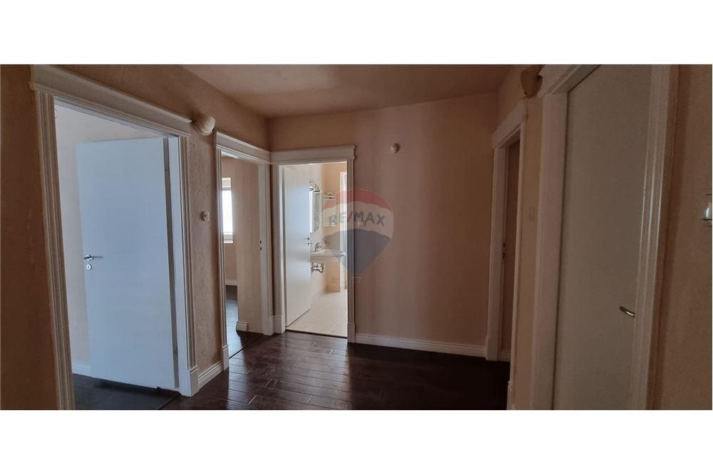 Hiša Gornji Karin, Obrovac, 408m2