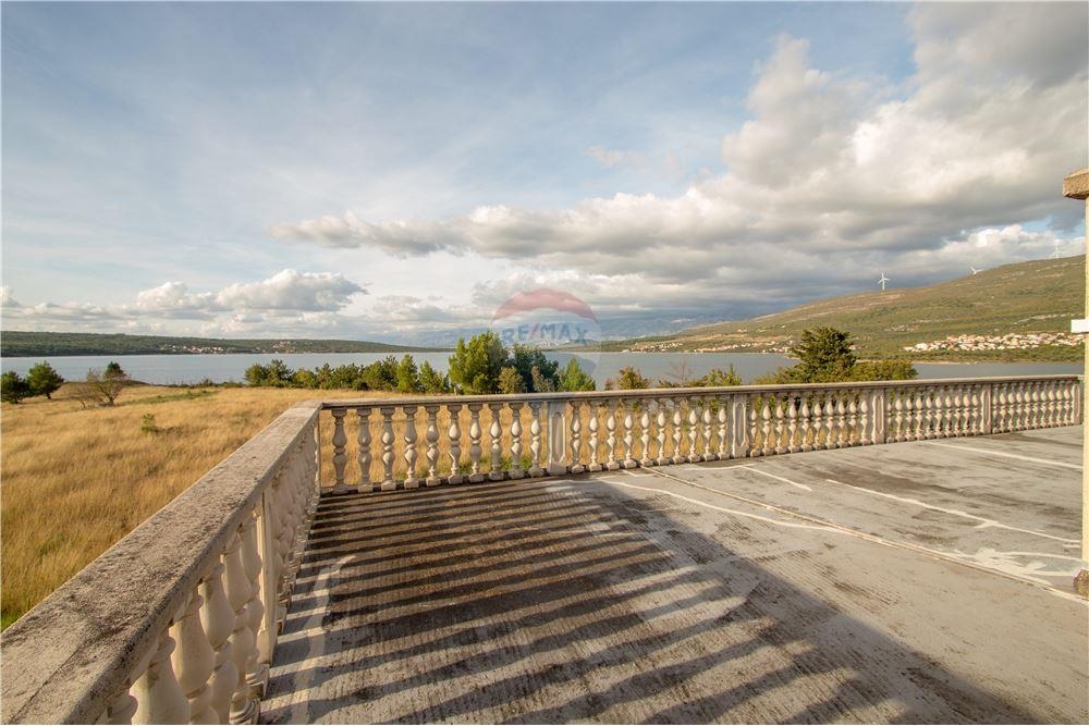 Hiša Gornji Karin, Obrovac, 408m2