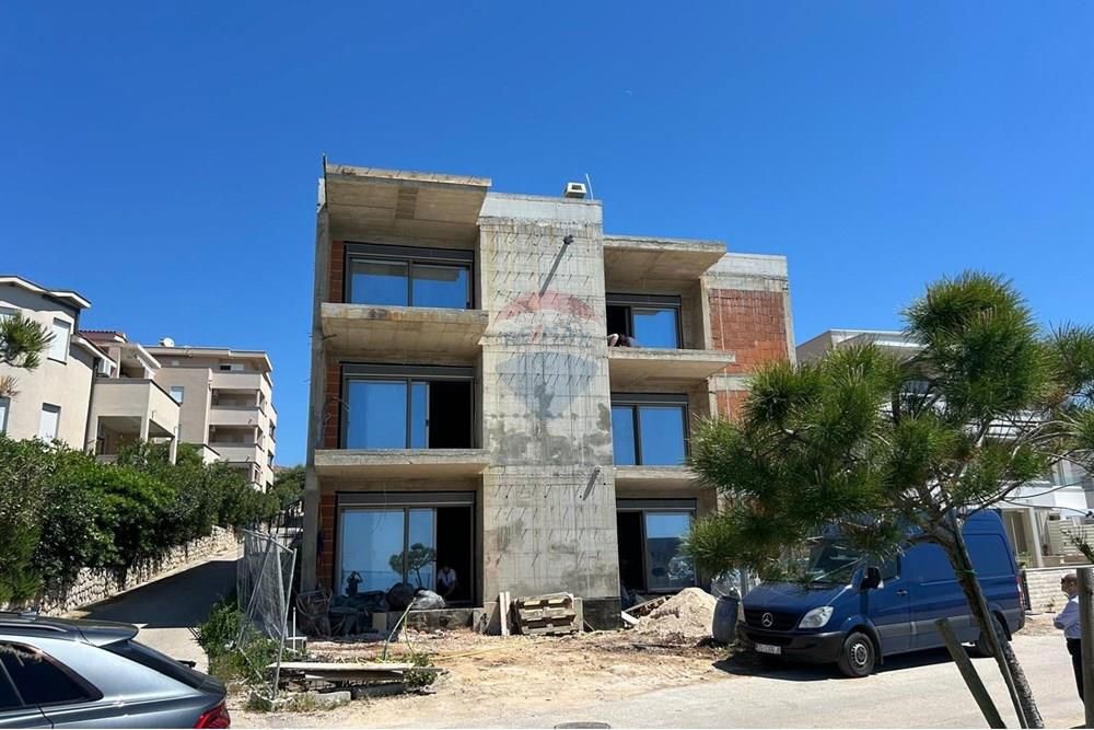 Stanovanje Mandre, Kolan, 131,72m2