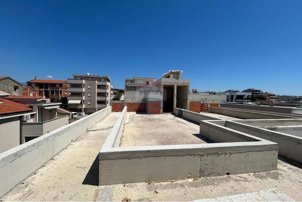 Stanovanje Mandre, Kolan, 131,72m2