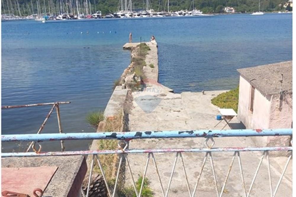 Hiša Sutomišćica, Preko, 170m2