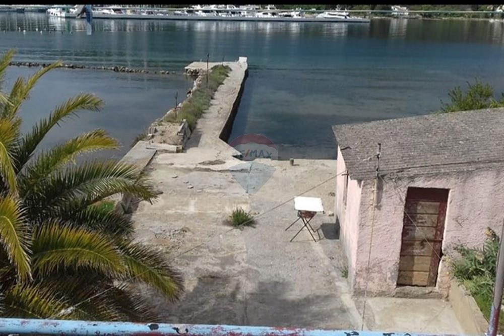 Hiša Sutomišćica, Preko, 170m2