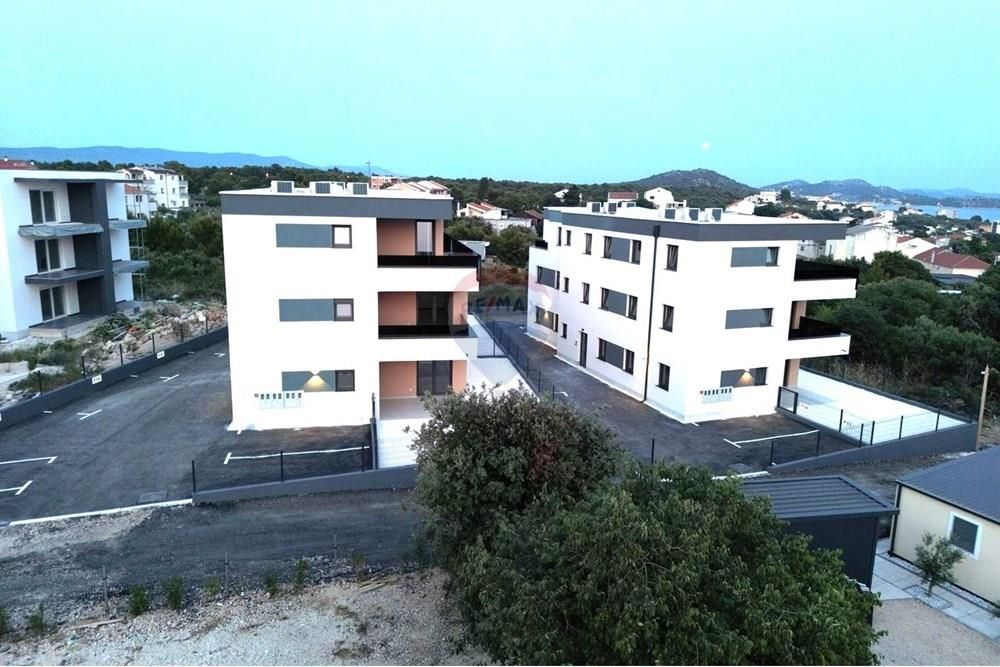 Stanovanje Pakoštane, 82,49m2