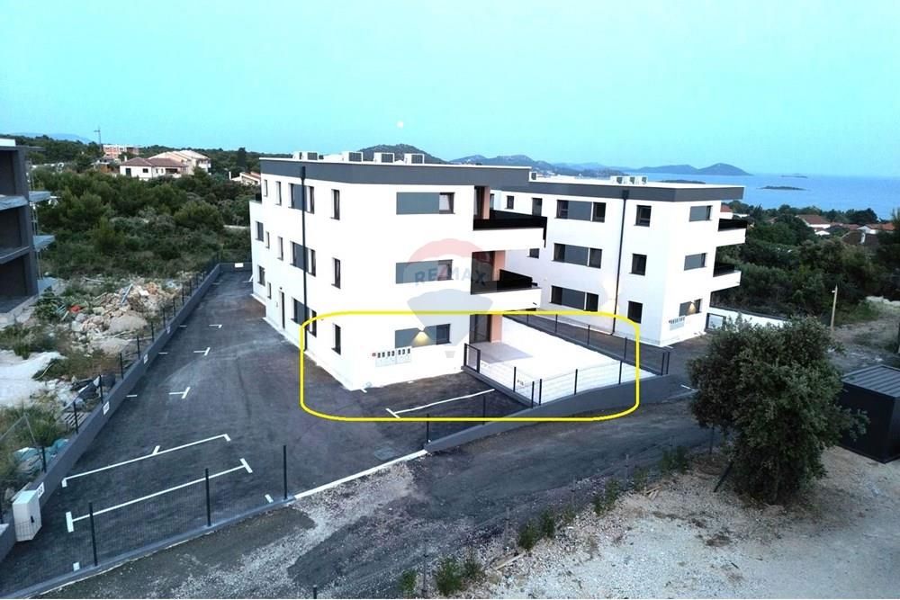 Stanovanje Pakoštane, 82,49m2