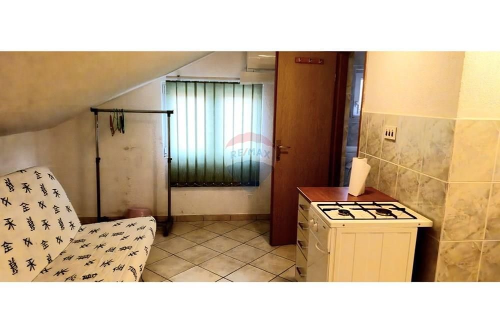 Hiša Gornji Karin, Obrovac, 122,65m2