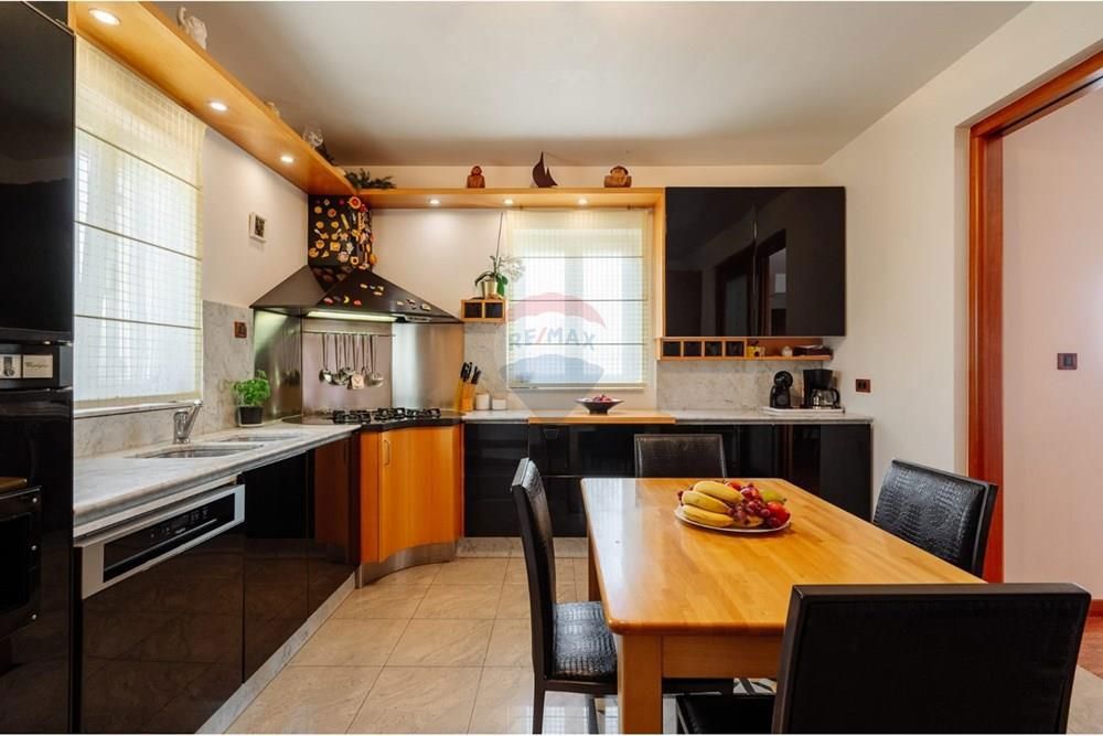 Hiša Kožino, Zadar - Okolica, 880m2