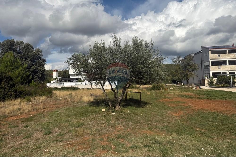 Zemljišče Sukošan, 476m2