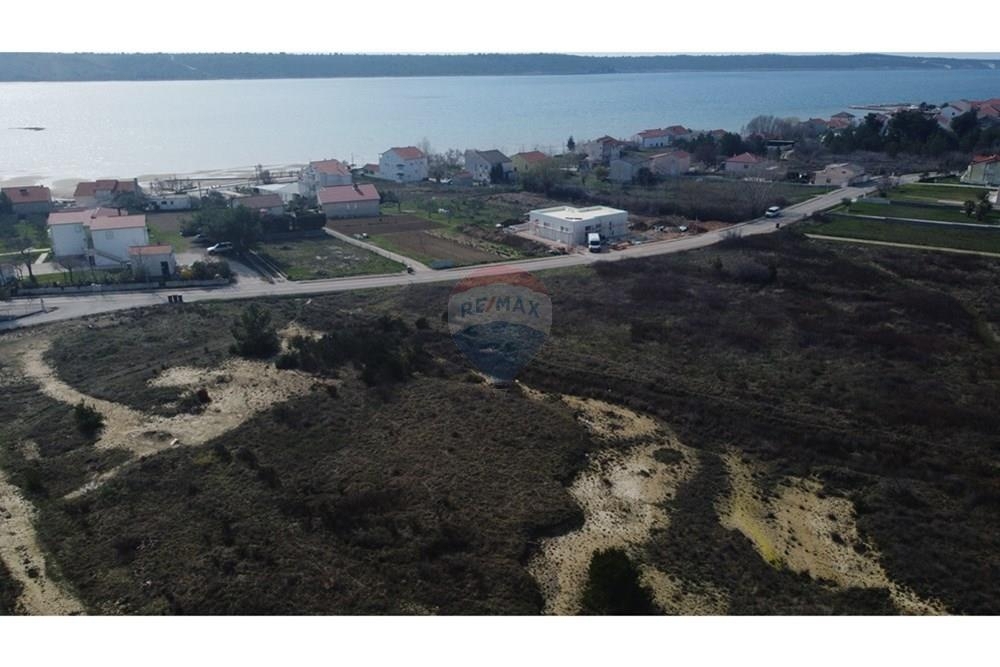 Zemljišče Ljubač, Ražanac, 1.059m2