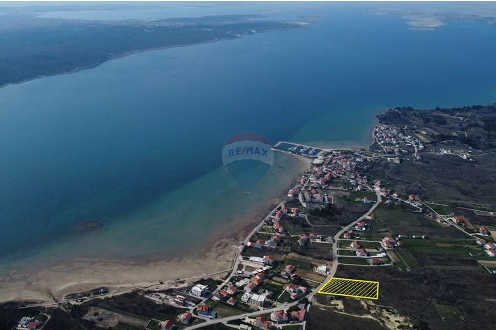 Zemljišče Ljubač, Ražanac, 1.059m2