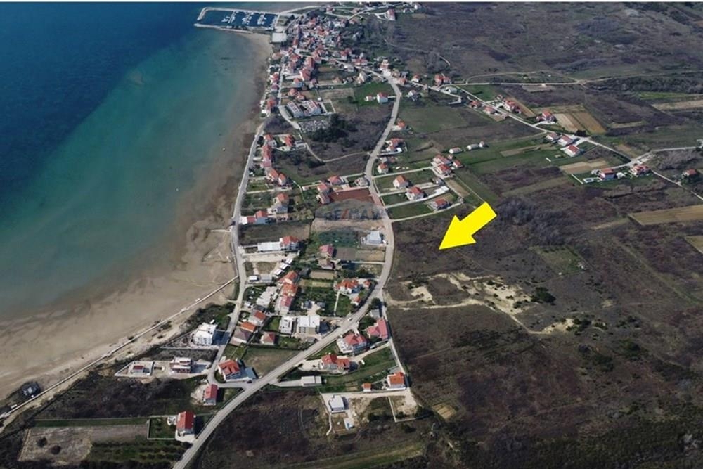 Zemljišče Ljubač, Ražanac, 1.059m2