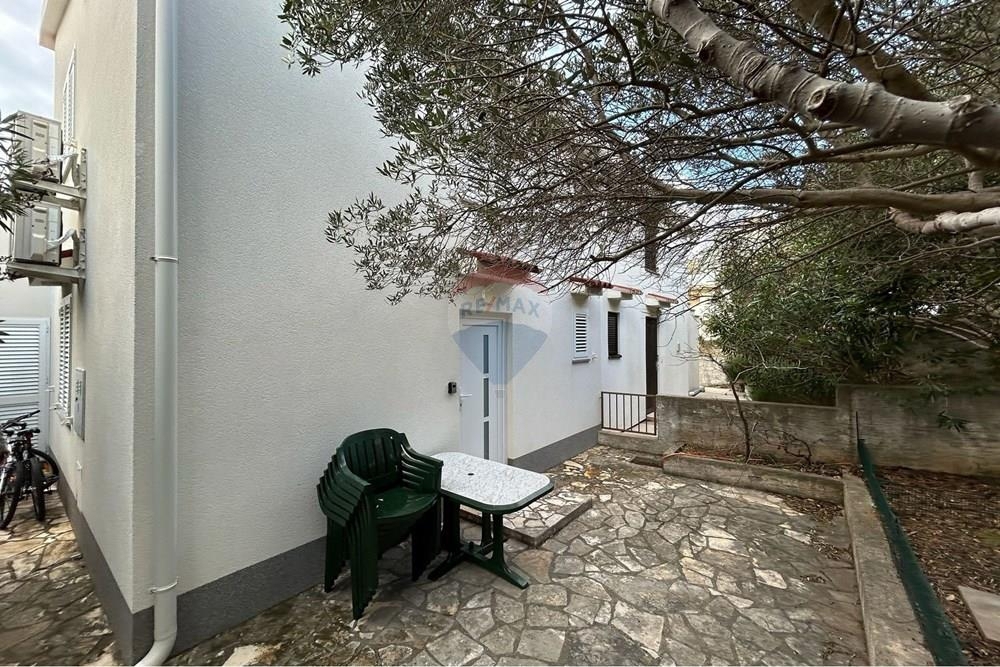 Hiša Novalja, 107m2