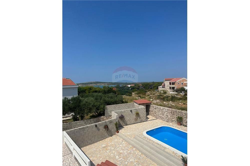 Hiša Košljun, Pag, 347m2