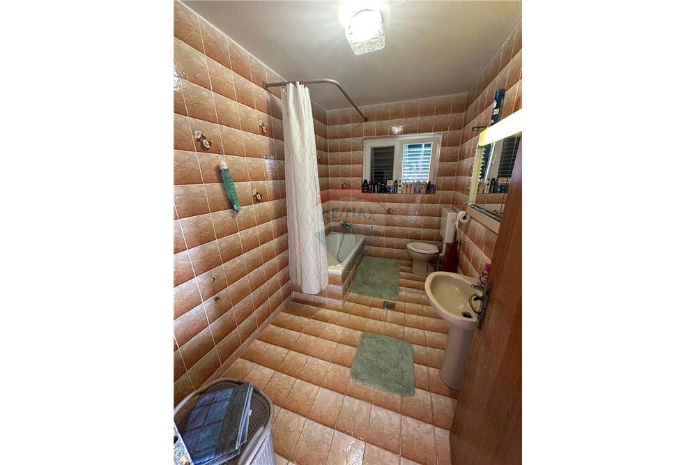 Hiša Košljun, Pag, 347m2