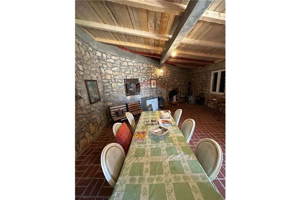 Hiša Košljun, Pag, 347m2