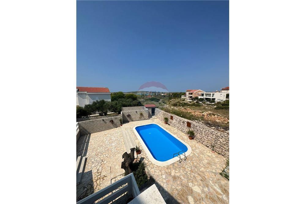 Hiša Košljun, Pag, 347m2