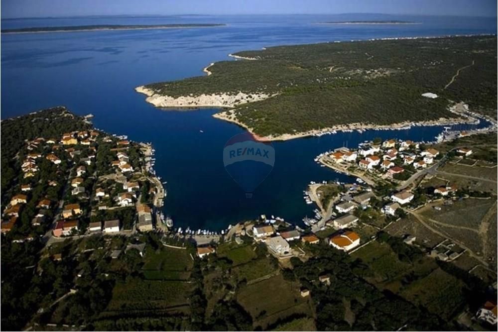 Zemljišče Šimuni, Pag, 593m2