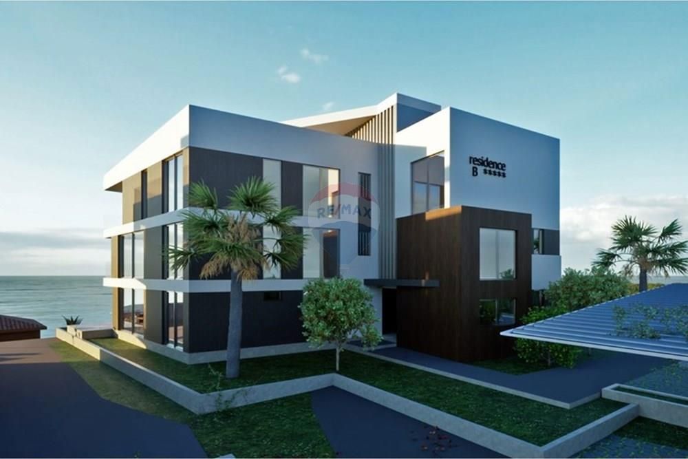 PRIVLAKA, 1. VRSTA DO MORJA - PRITLIČNI APARTMA Z VRTOM