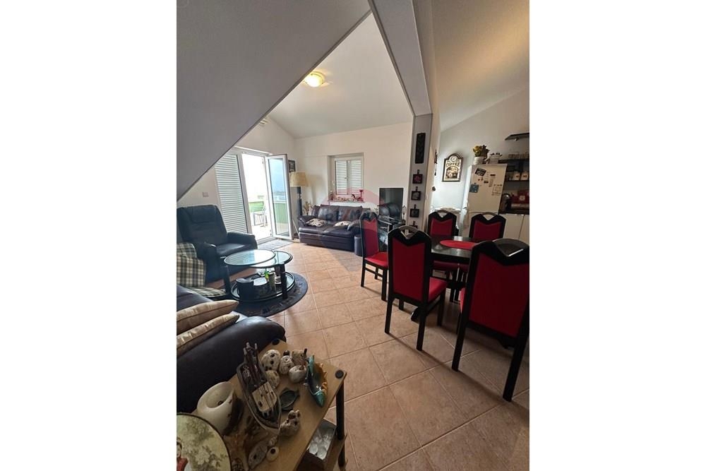 Stanovanje Novalja, 72,25m2