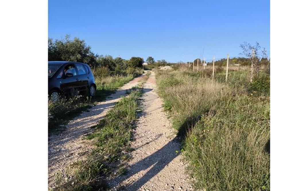 Zemljišče Murvica, Poličnik, 960m2