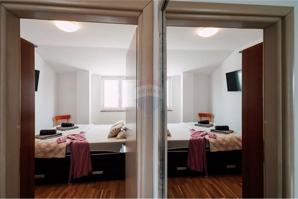 Hiša Sutomišćica, Preko, 235m2
