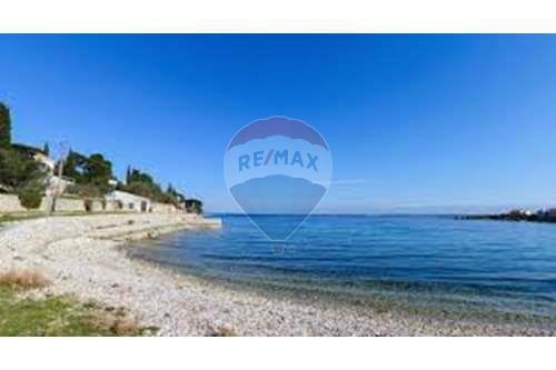 Zemljišče Lukoran, Preko, 720m2