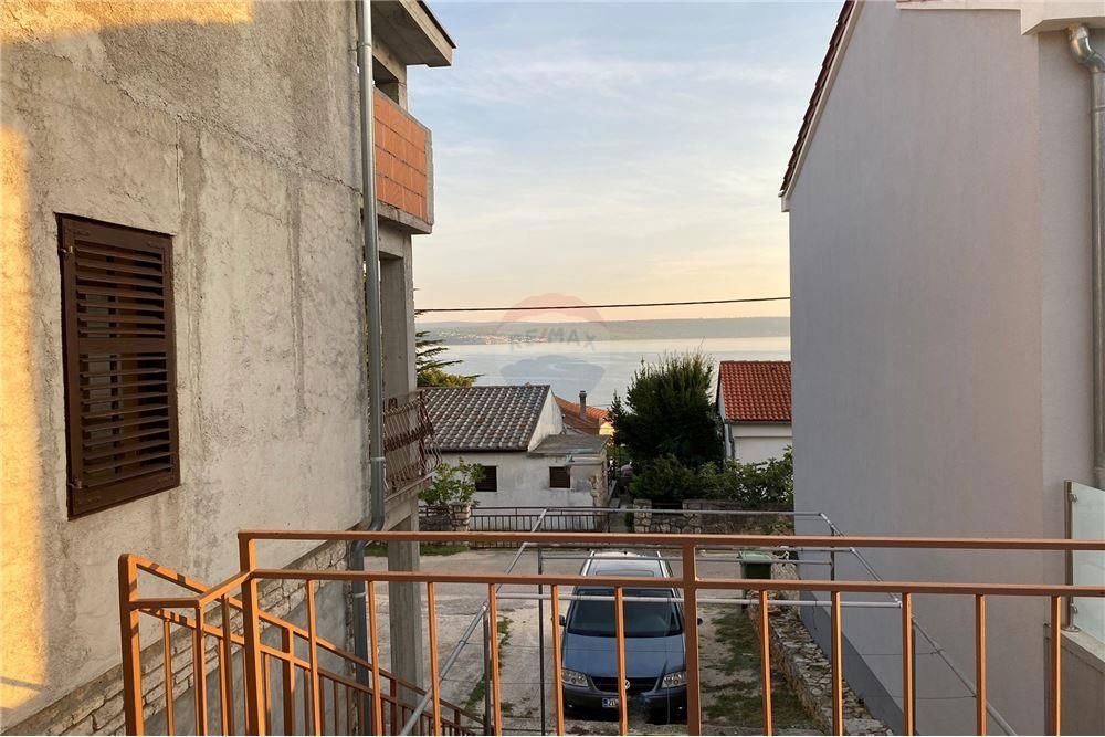 Hiša Maslenica, Jasenice, 263m2