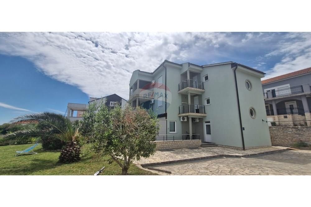 Hiša Tkon, 975m2