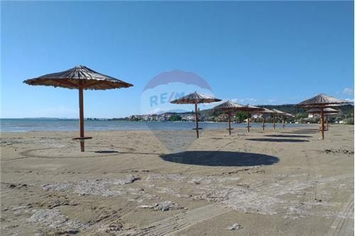 Zemljišče Ljubač, Ražanac, 500m2