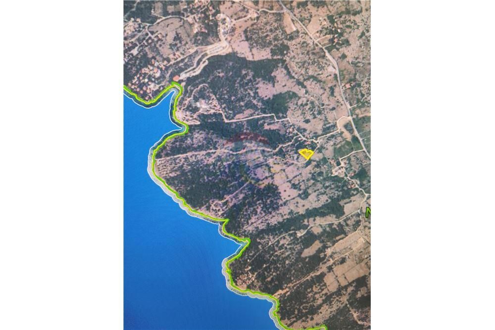 Zemljišče Novalja, 650m2