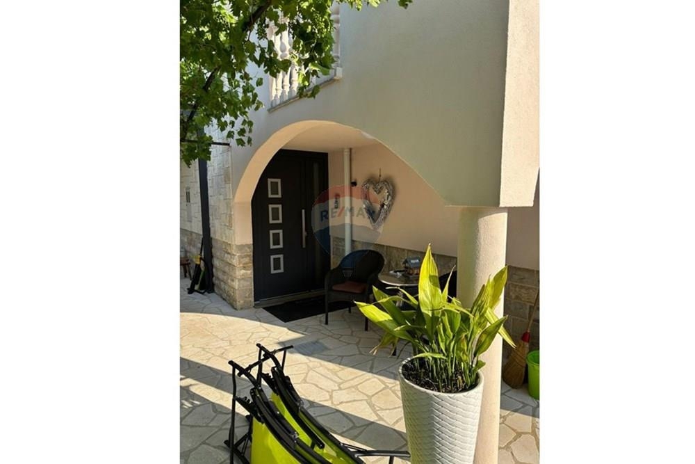 Hiša Zaton, Nin, 380m2