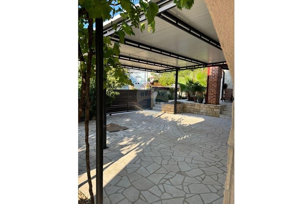 Hiša Zaton, Nin, 380m2