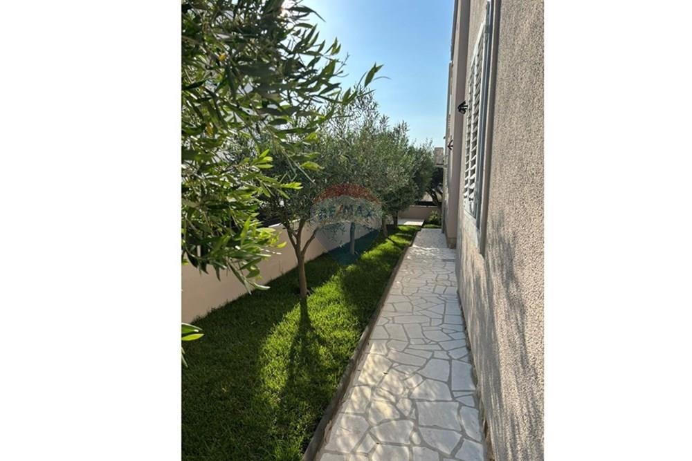 Hiša Zaton, Nin, 380m2