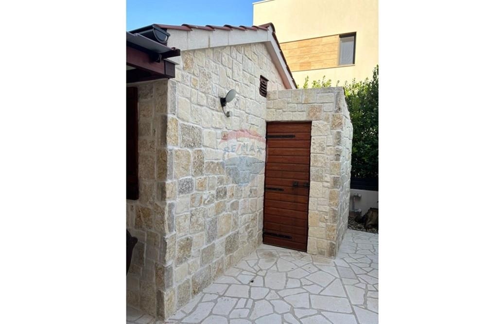 Hiša Zaton, Nin, 380m2