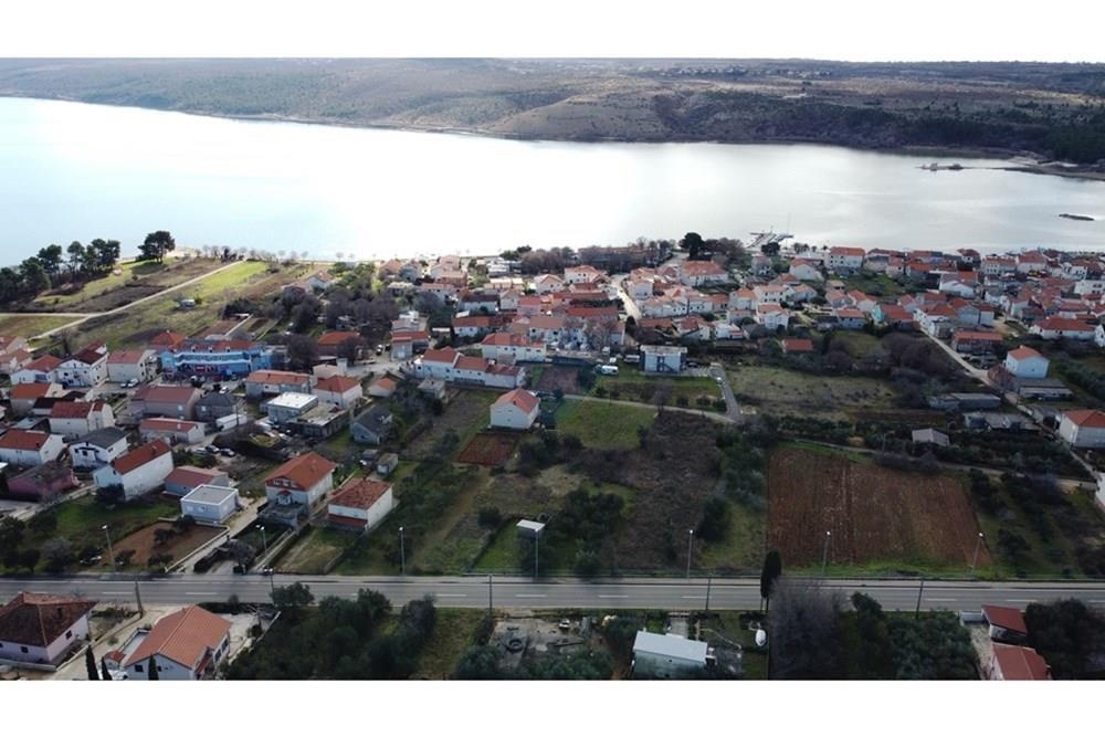 Zemljišče Posedarje, 853m2