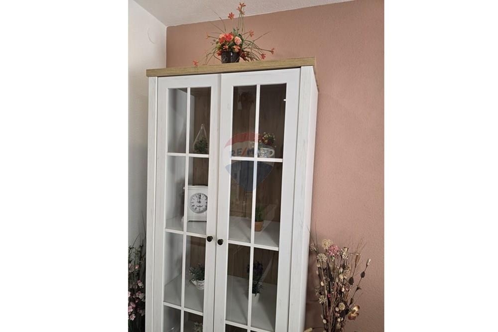 Hiša Podlug, Benkovac, 700m2