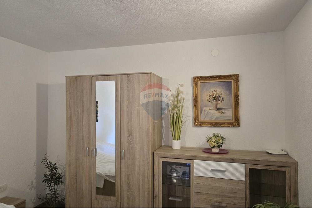 Hiša Podlug, Benkovac, 700m2