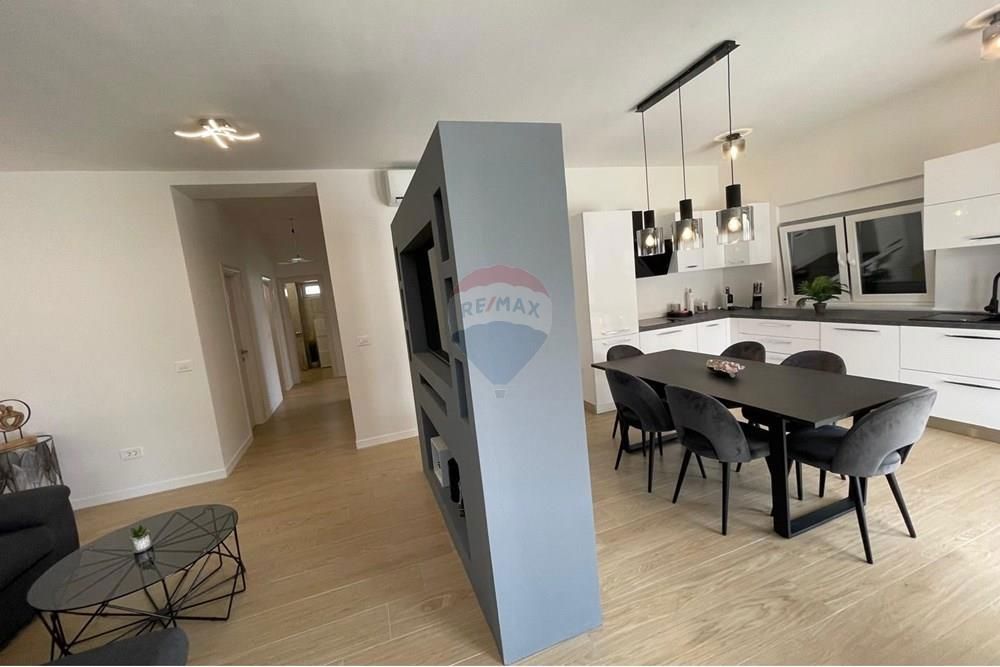 Apartma Vinjerac, Posedarje, 116m2