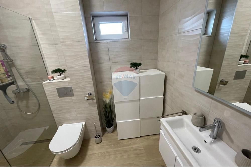 Apartma Vinjerac, Posedarje, 116m2