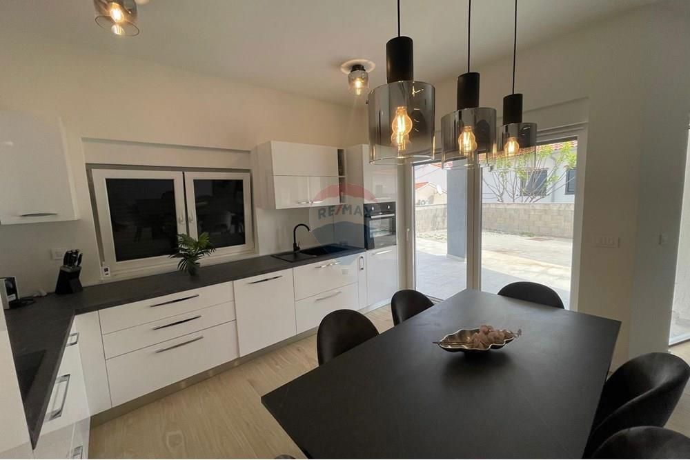 Apartma Vinjerac, Posedarje, 116m2