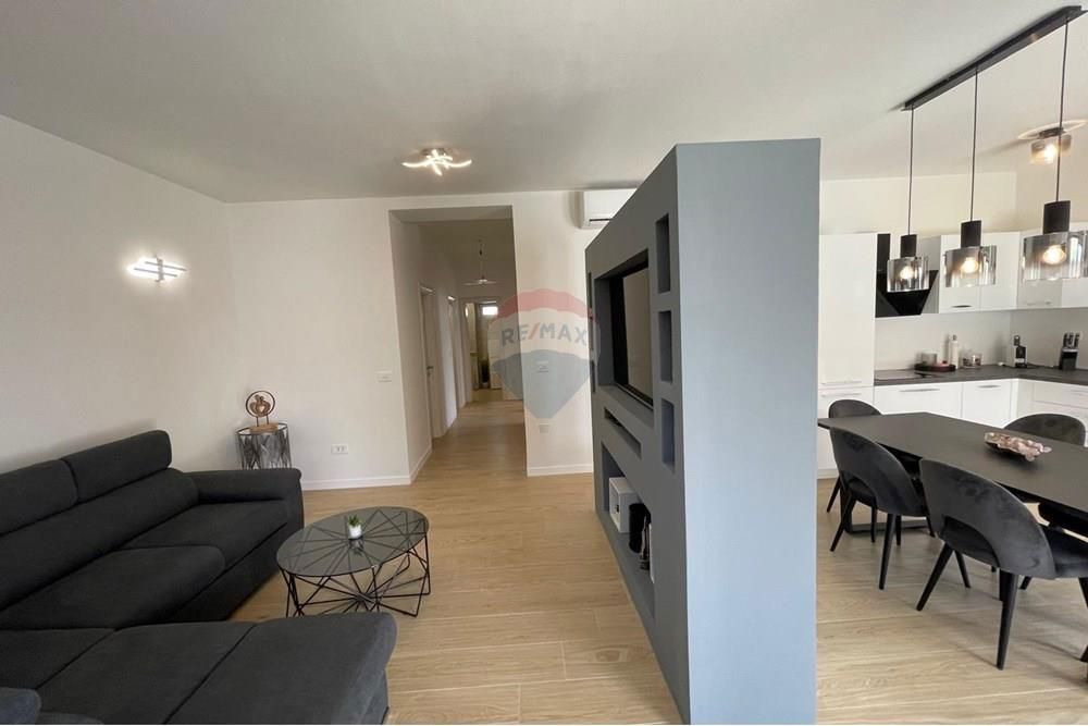 Apartma Vinjerac, Posedarje, 116m2