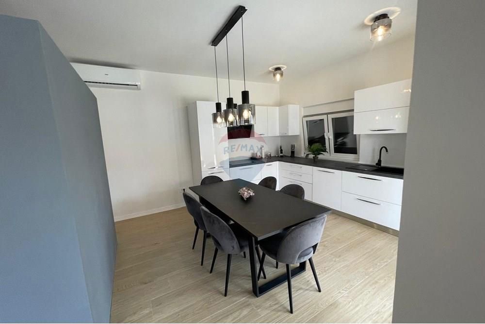 Apartma Vinjerac, Posedarje, 116m2