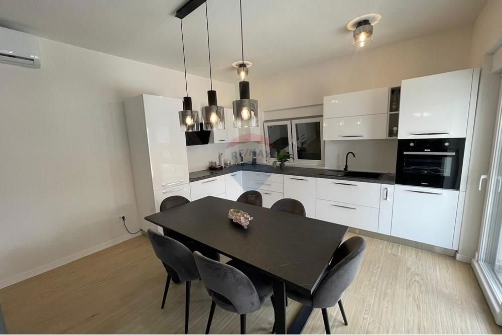 Apartma Vinjerac, Posedarje, 116m2