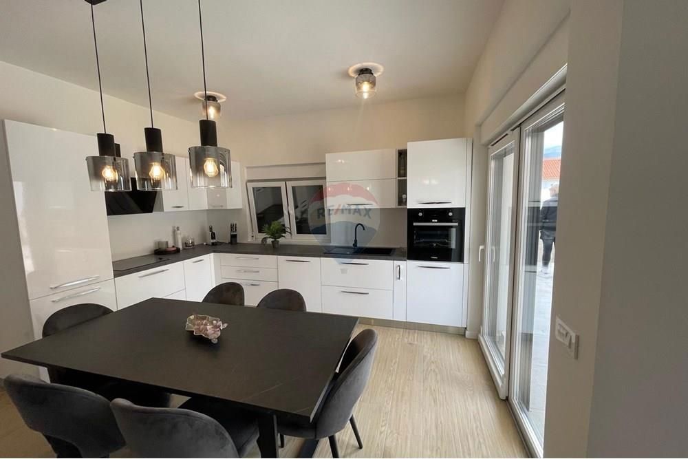 Apartma Vinjerac, Posedarje, 116m2