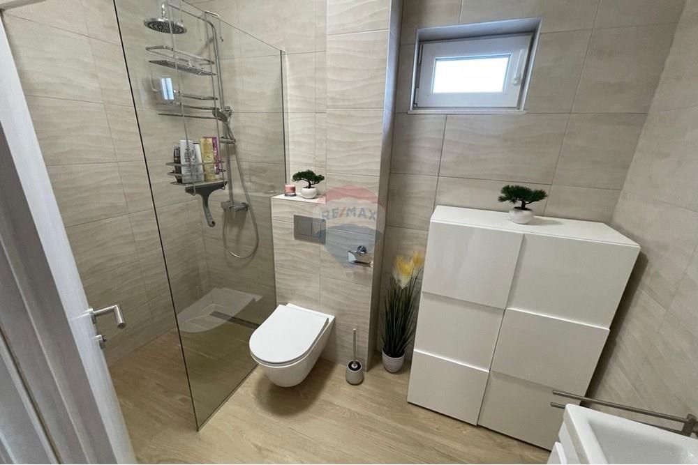 Apartma Vinjerac, Posedarje, 116m2