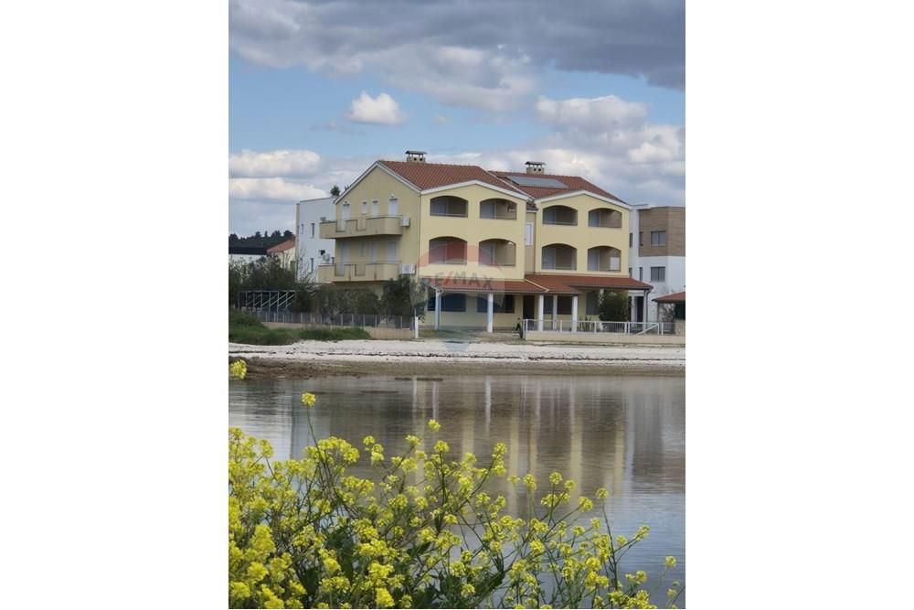 Hiša Sukošan, 566m2