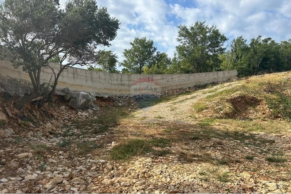 Zemljišče Novalja, 1.473m2