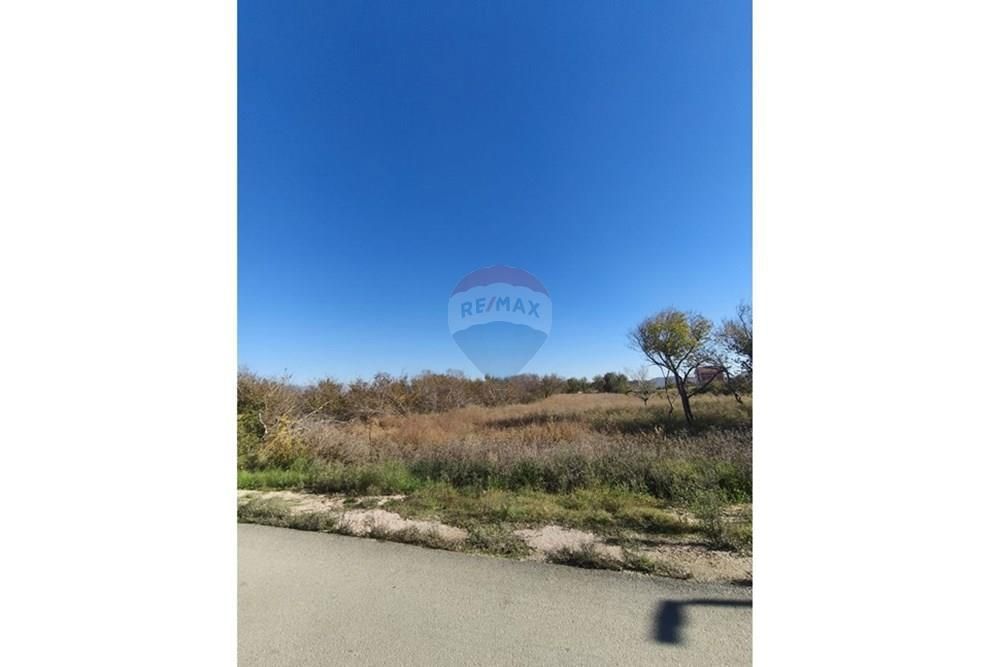 Zemljišče Privlaka, 657m2