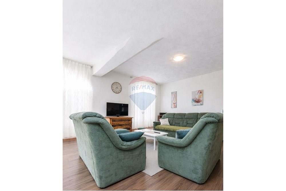 Hiša Kakma, Polača, 245m2